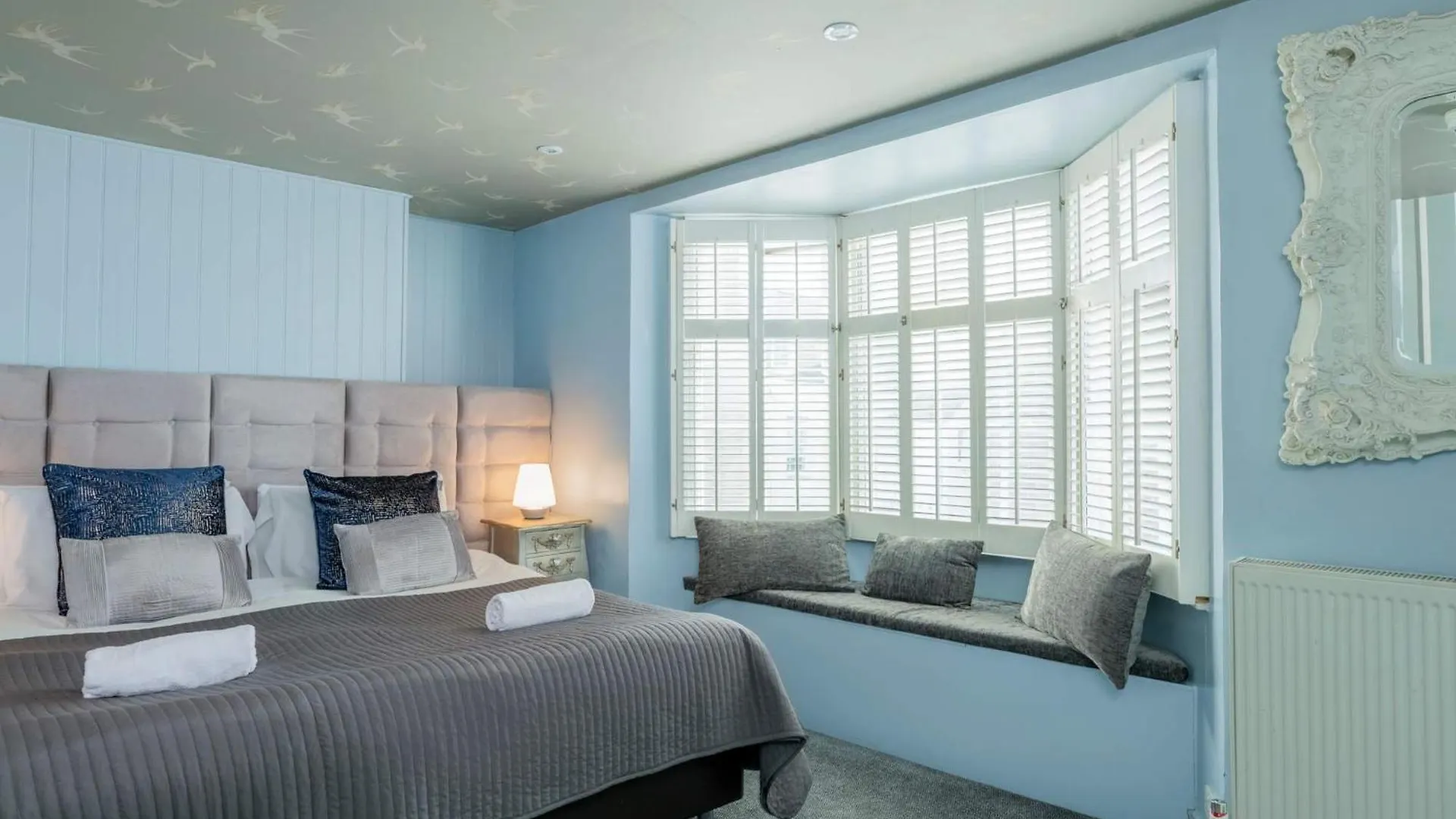 Darling By The Sea - By Brighton Holiday Lets